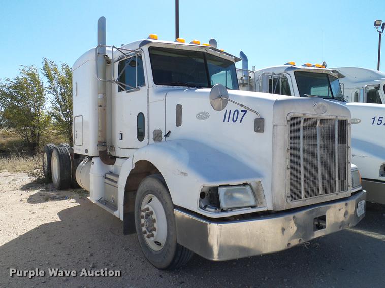 image for item DA6987 1999 Peterbilt 377 semi truck