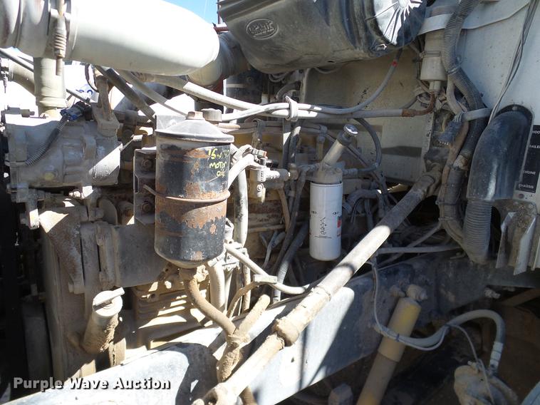 image for item DA6987 1999 Peterbilt 377 semi truck