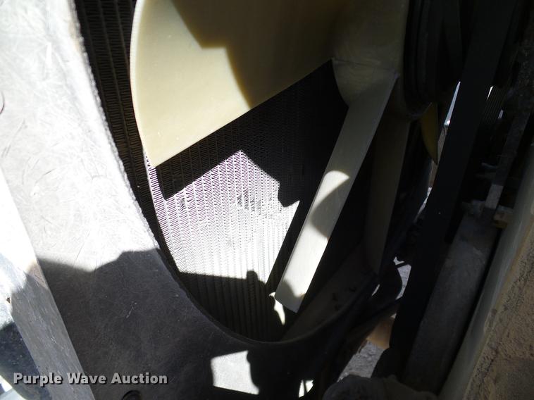 image for item DA6987 1999 Peterbilt 377 semi truck