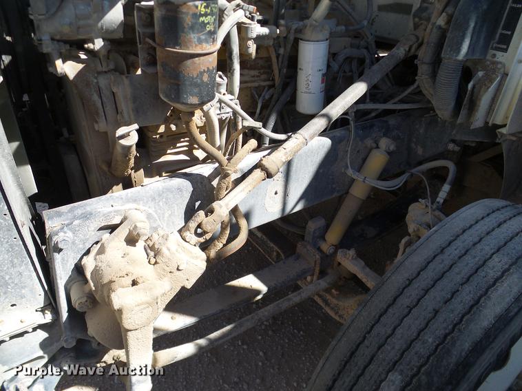 image for item DA6987 1999 Peterbilt 377 semi truck