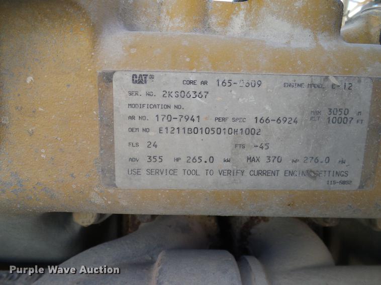 image for item DA6987 1999 Peterbilt 377 semi truck