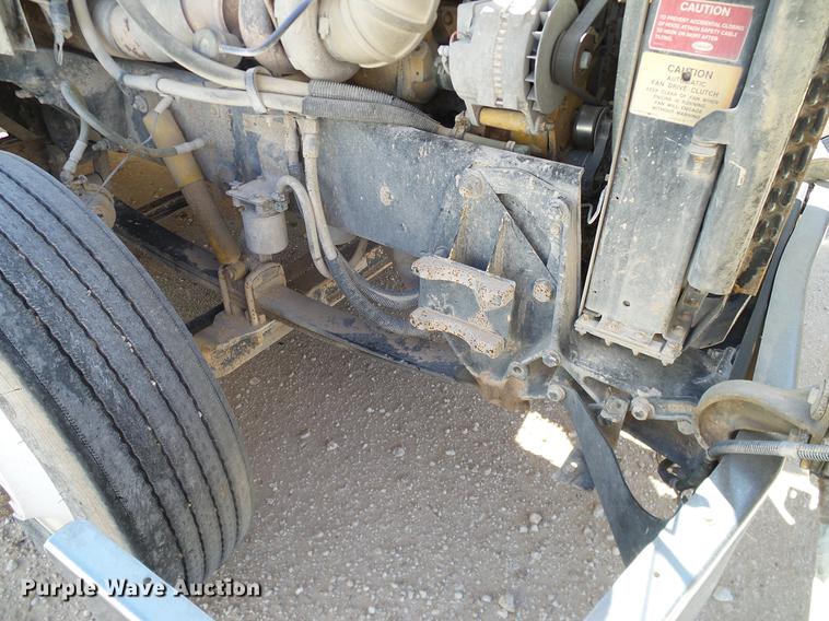 image for item DA6987 1999 Peterbilt 377 semi truck