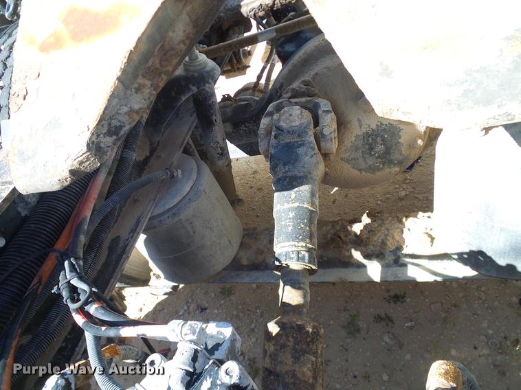 image for item DA6987 1999 Peterbilt 377 semi truck