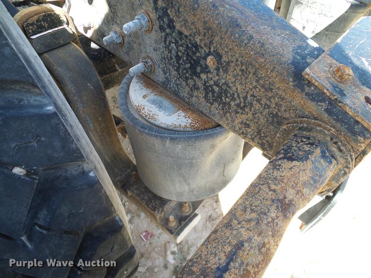 image for item DA6987 1999 Peterbilt 377 semi truck