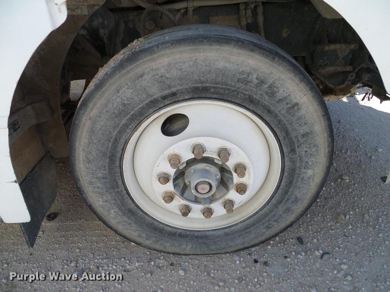 image for item DA6987 1999 Peterbilt 377 semi truck