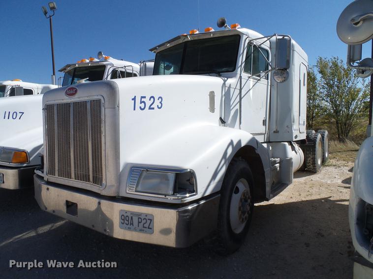 image for item DA6988 1998 Peterbilt 377 semi truck