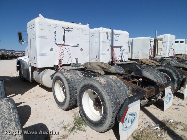 image for item DA6988 1998 Peterbilt 377 semi truck