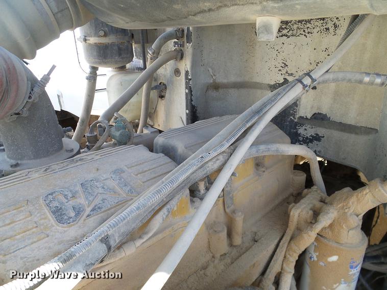 image for item DA6988 1998 Peterbilt 377 semi truck