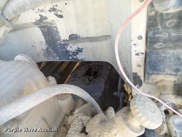 image for item DA6988 1998 Peterbilt 377 semi truck