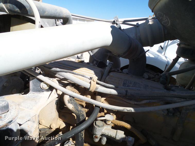 image for item DA6988 1998 Peterbilt 377 semi truck