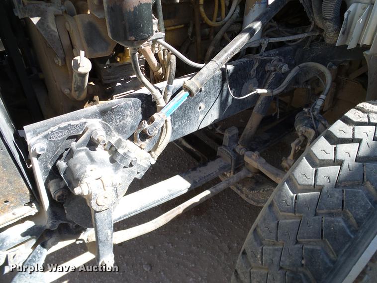 image for item DA6988 1998 Peterbilt 377 semi truck