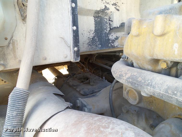 image for item DA6988 1998 Peterbilt 377 semi truck