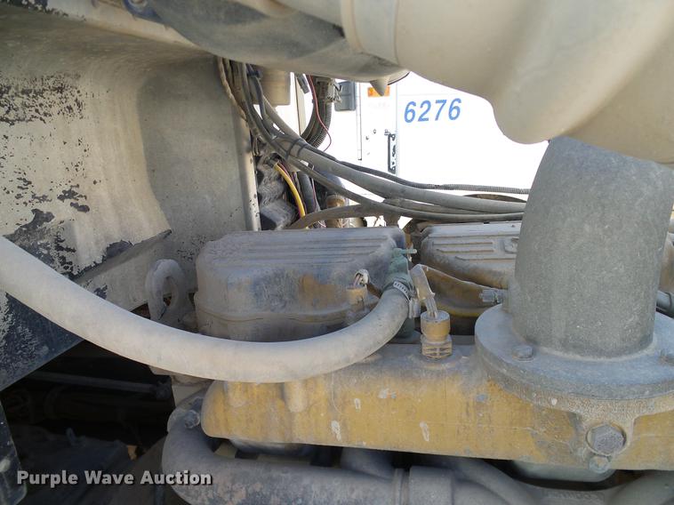 image for item DA6988 1998 Peterbilt 377 semi truck