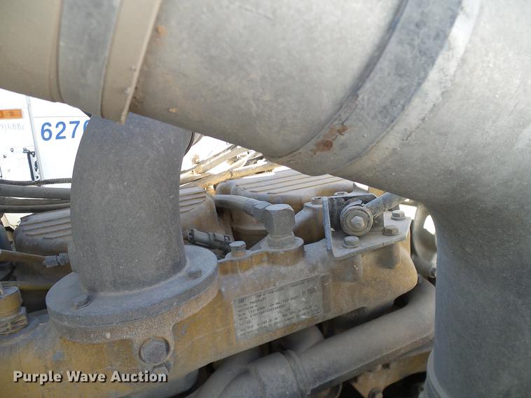 image for item DA6988 1998 Peterbilt 377 semi truck