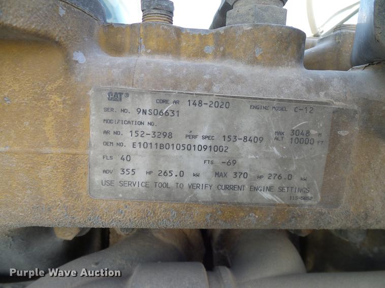 image for item DA6988 1998 Peterbilt 377 semi truck