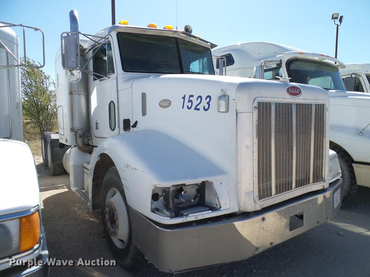 image for item DA6988 1998 Peterbilt 377 semi truck