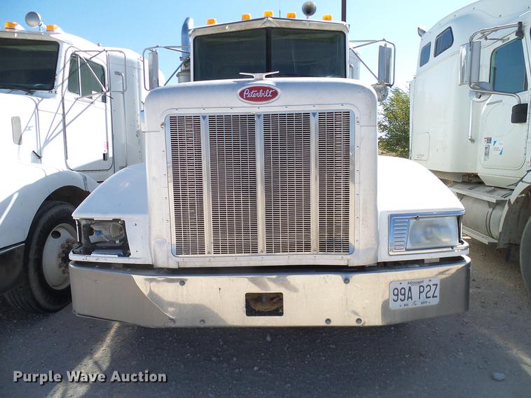 image for item DA6988 1998 Peterbilt 377 semi truck
