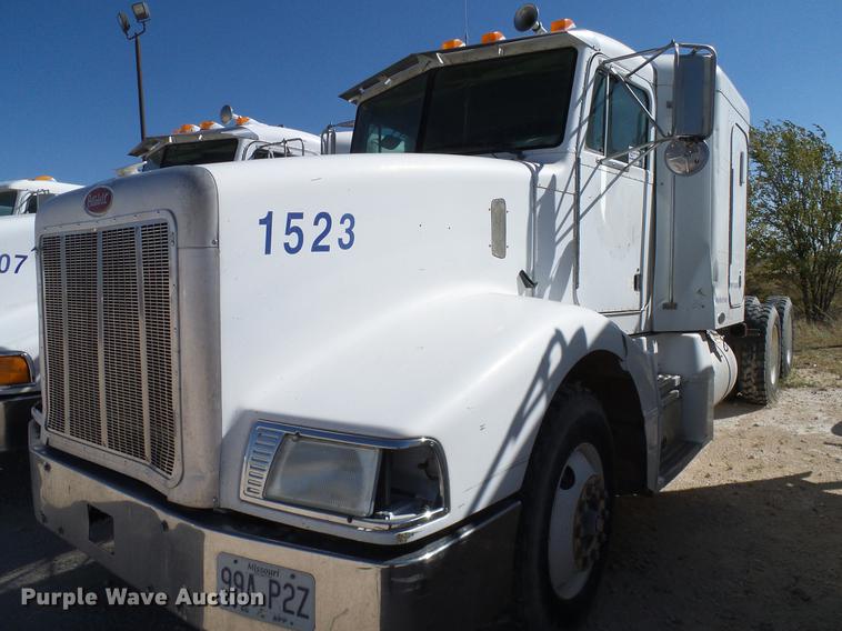 image for item DA6988 1998 Peterbilt 377 semi truck