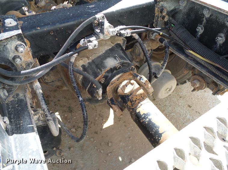 image for item DA6988 1998 Peterbilt 377 semi truck