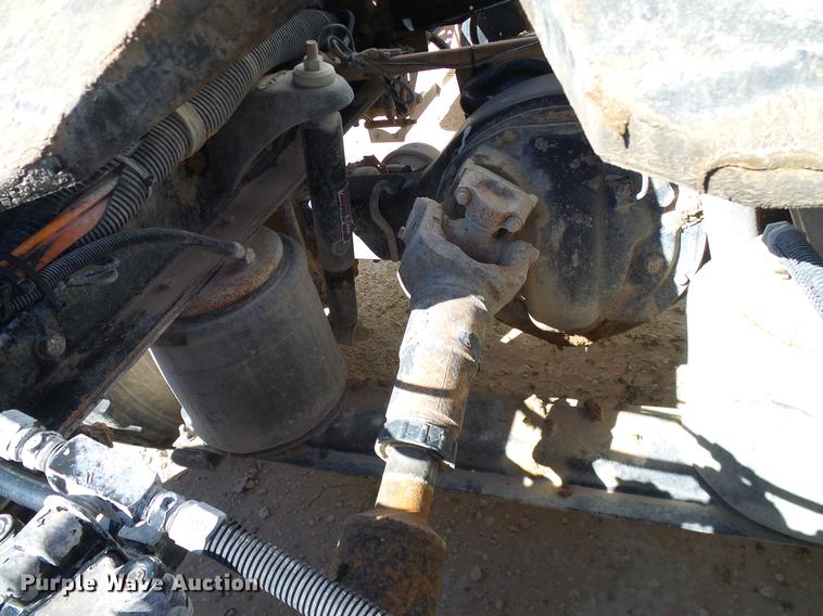 image for item DA6988 1998 Peterbilt 377 semi truck