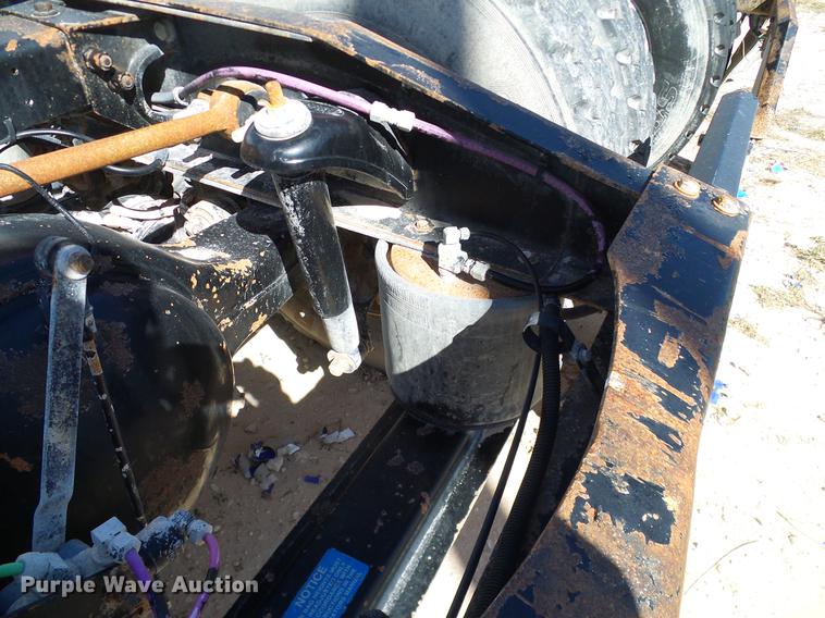 image for item DA6988 1998 Peterbilt 377 semi truck