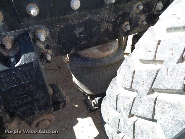 image for item DA6988 1998 Peterbilt 377 semi truck