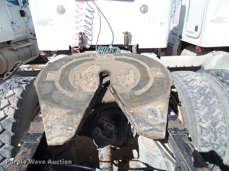 image for item DA6988 1998 Peterbilt 377 semi truck