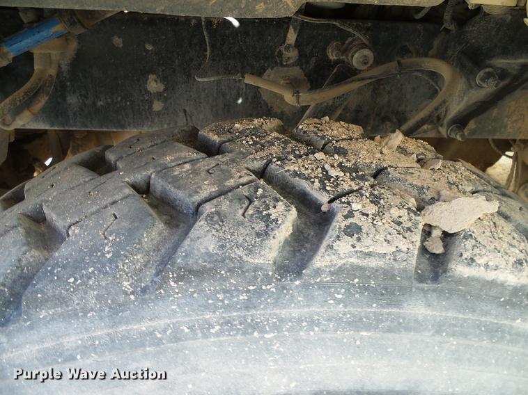 image for item DA6988 1998 Peterbilt 377 semi truck