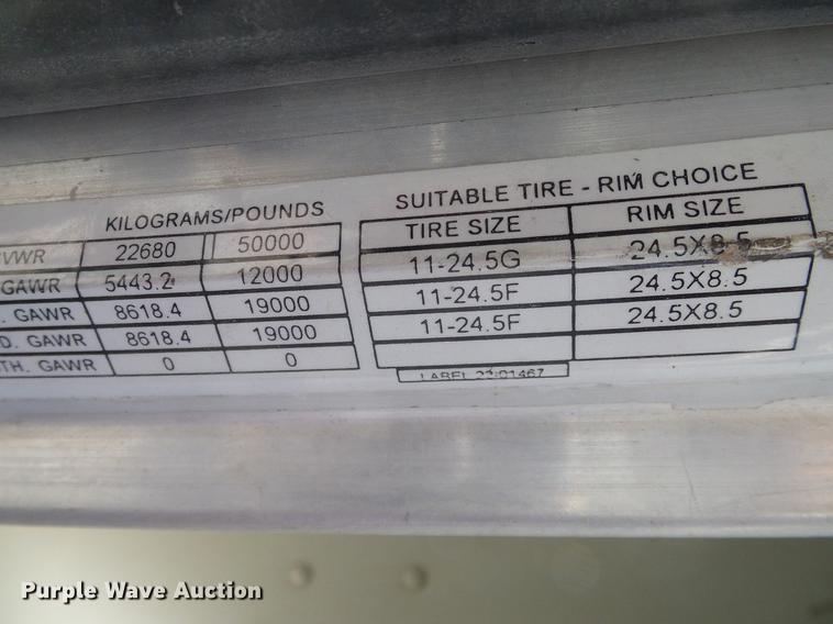 image for item DA6988 1998 Peterbilt 377 semi truck