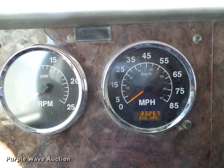 image for item DA6989 2007 International 9400i semi truck