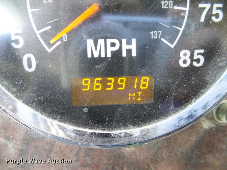 image for item DA6989 2007 International 9400i semi truck