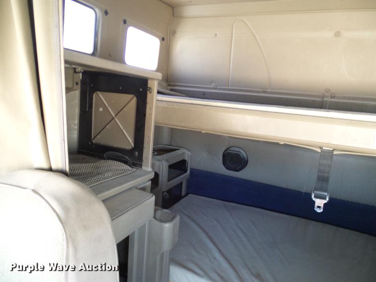 image for item DA6989 2007 International 9400i semi truck