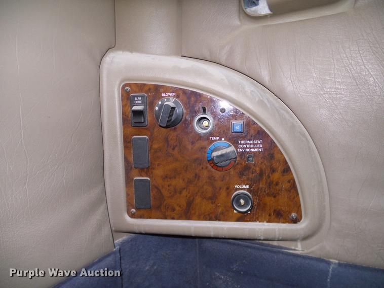 image for item DA6989 2007 International 9400i semi truck