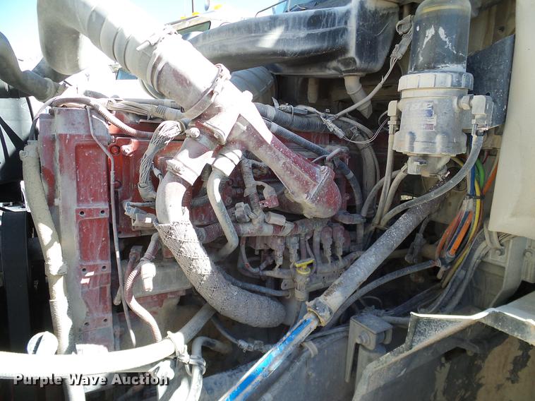 image for item DA6989 2007 International 9400i semi truck