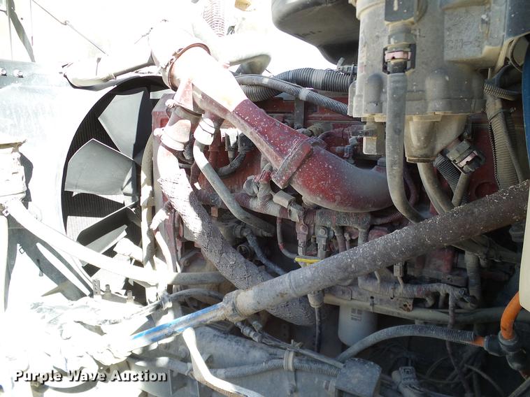 image for item DA6989 2007 International 9400i semi truck