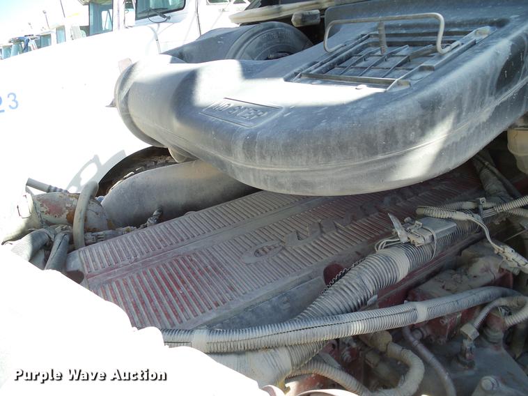 image for item DA6989 2007 International 9400i semi truck