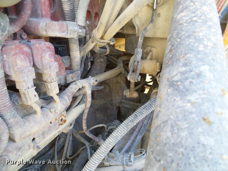 image for item DA6989 2007 International 9400i semi truck