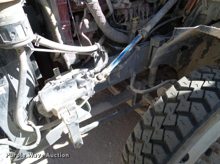 image for item DA6989 2007 International 9400i semi truck