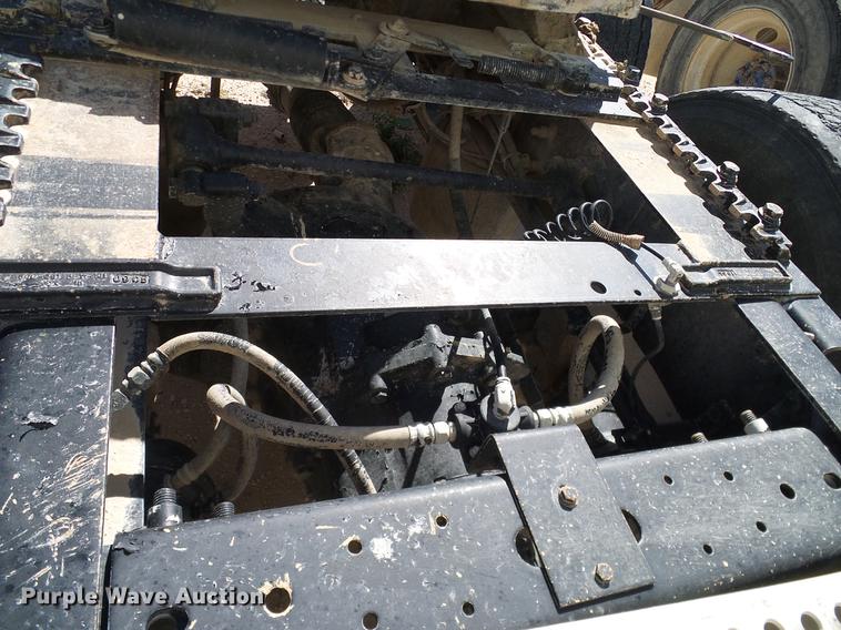 image for item DA6989 2007 International 9400i semi truck