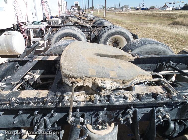 image for item DA6989 2007 International 9400i semi truck