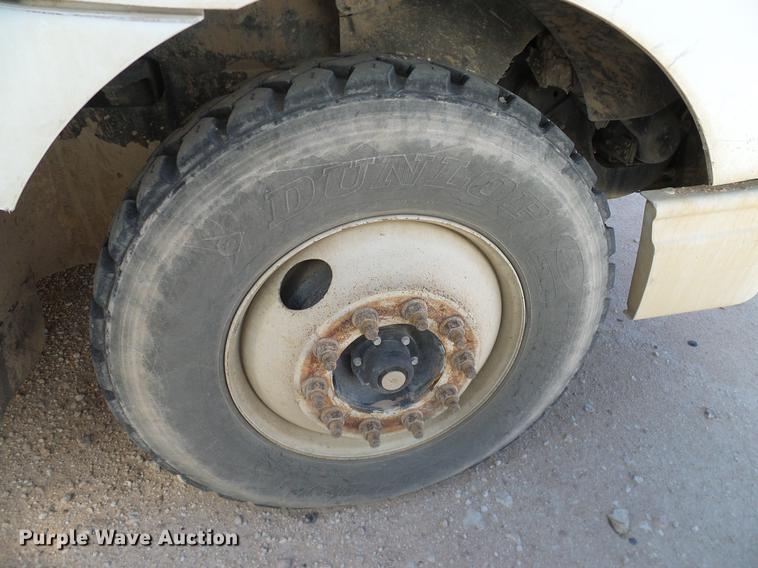 image for item DA6989 2007 International 9400i semi truck