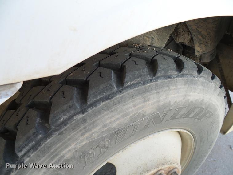 image for item DA6989 2007 International 9400i semi truck