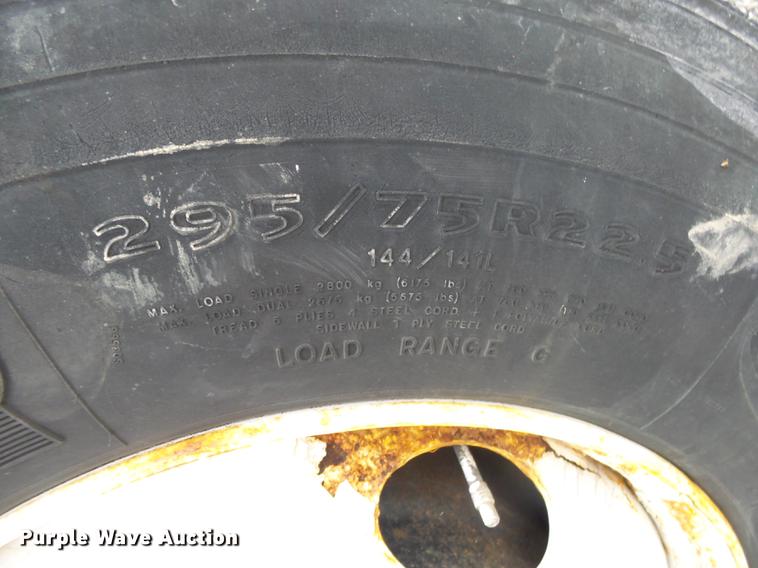 image for item DB7344 2006 International 9200i semi truck