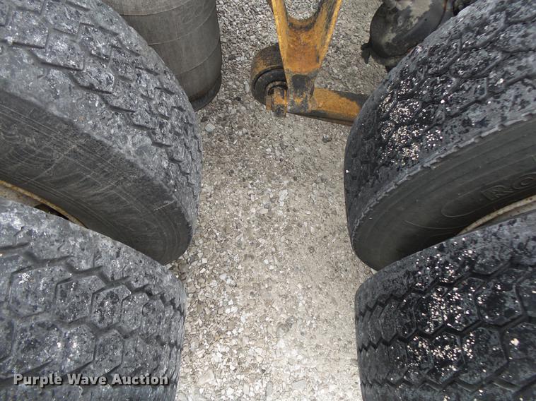 image for item DB7344 2006 International 9200i semi truck