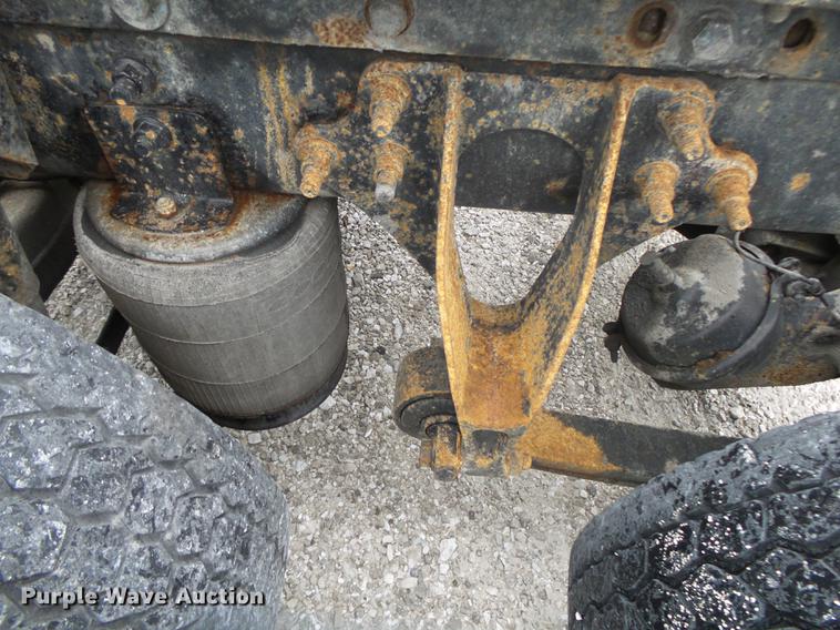 image for item DB7344 2006 International 9200i semi truck