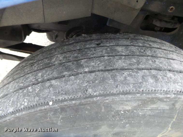 image for item DB7344 2006 International 9200i semi truck