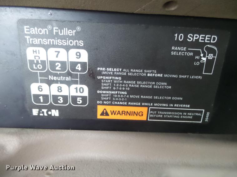 image for item DB7344 2006 International 9200i semi truck