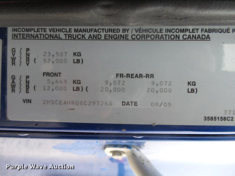 image for item DB7344 2006 International 9200i semi truck