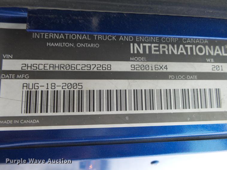 image for item DB7344 2006 International 9200i semi truck