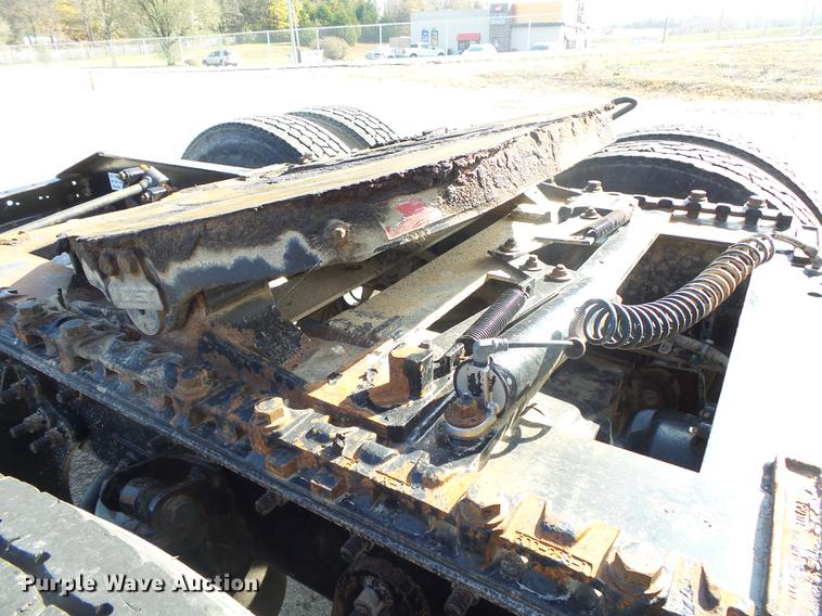 image for item DB7348 2007 International 9400i semi truck